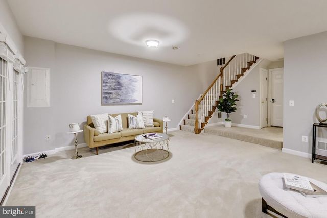 8026 KIDWELL TOWN CT, Vienna, VA 22182