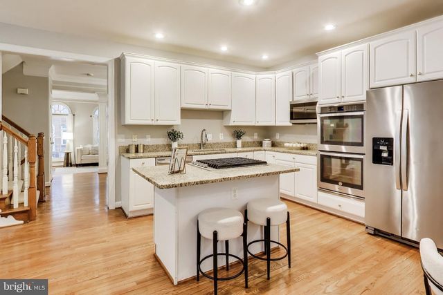 8026 KIDWELL TOWN CT, Vienna, VA 22182