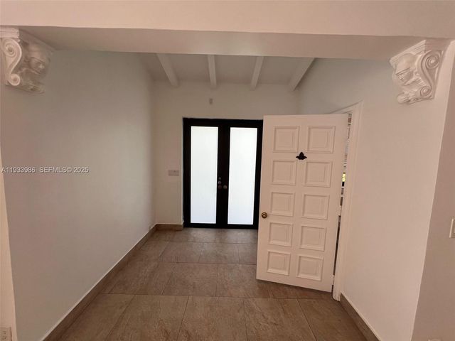 4575 Post Ave, Miami Beach, FL 33140