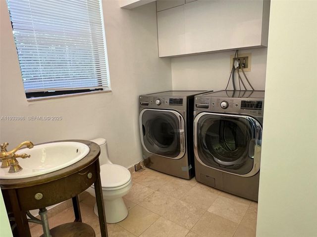 4575 Post Ave, Miami Beach, FL 33140