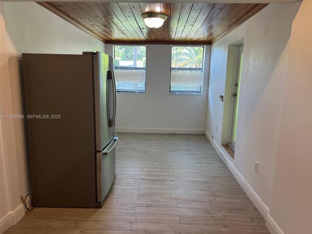 4575 Post Ave, Miami Beach, FL 33140