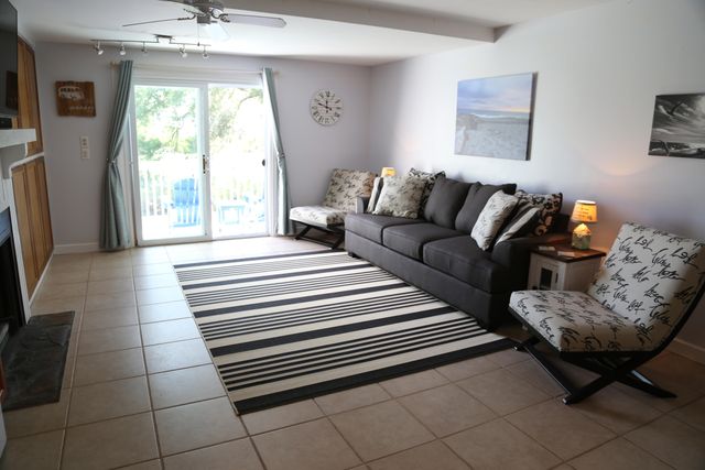 248 Driftwood Lane, Edisto Island, SC 29438