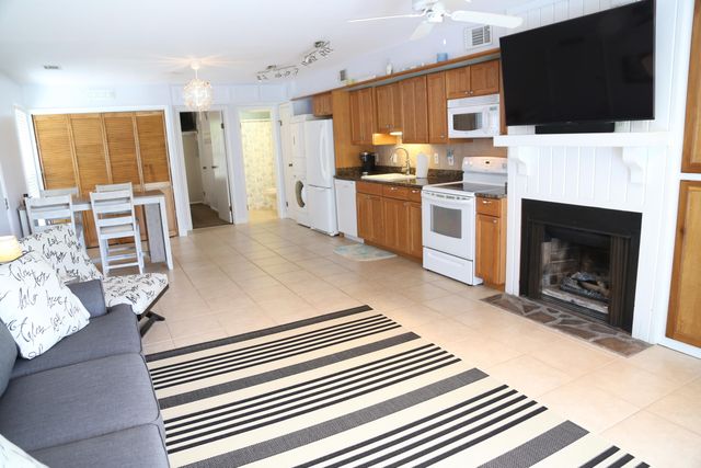 248 Driftwood Lane, Edisto Island, SC 29438