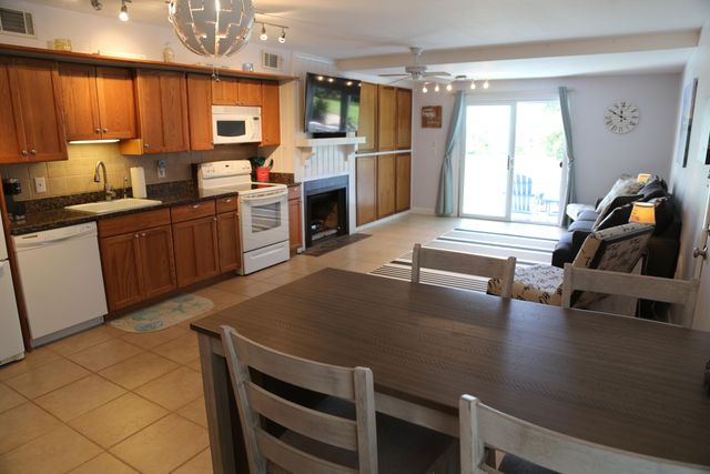 248 Driftwood Lane, Edisto Island, SC 29438