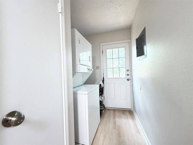 1915 Margalene WAY B, Austin, TX 78728