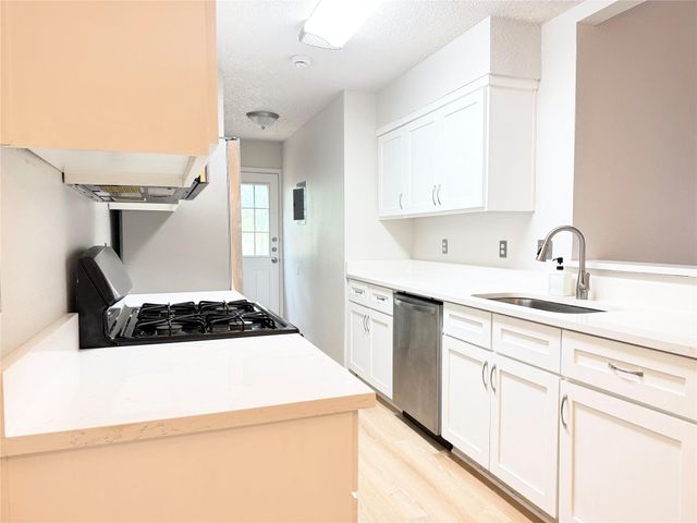 1915 Margalene WAY B, Austin, TX 78728