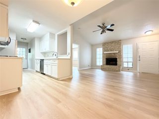 1915 Margalene WAY B, Austin, TX 78728