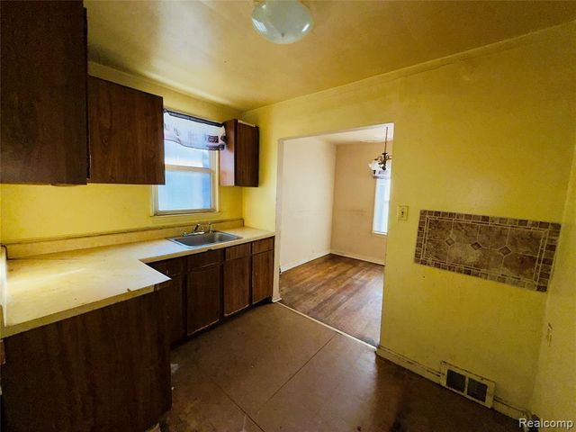 8614 Hubbell Street, Detroit, MI 48228