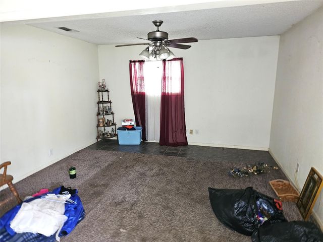 216 Westwood Road, Palestine, TX 75803