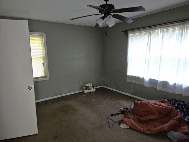 216 Westwood Road, Palestine, TX 75803