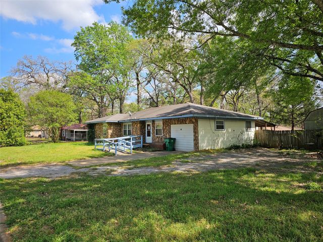 216 Westwood Road, Palestine, TX 75803