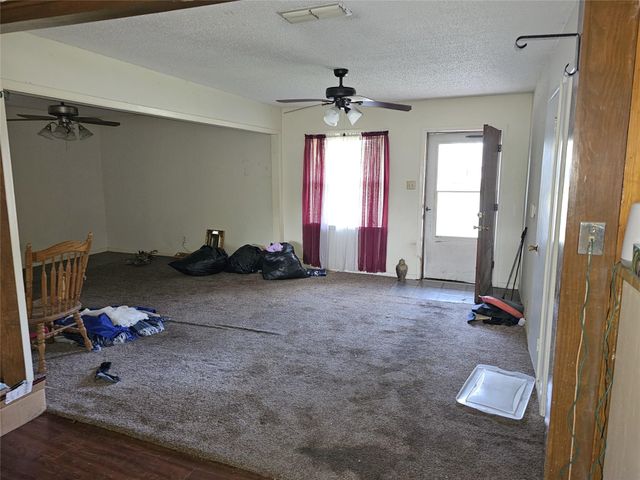 216 Westwood Road, Palestine, TX 75803