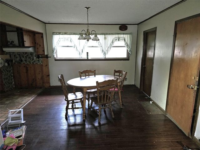 216 Westwood Road, Palestine, TX 75803