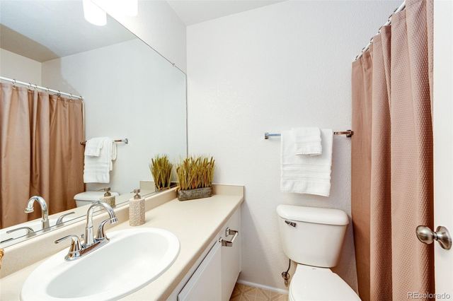 18930 E Warren Circle D205, Aurora, CO 80013