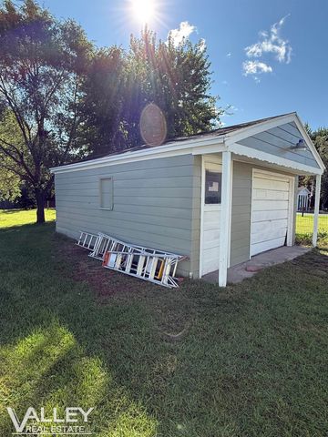595 S River Road, Saginaw, MI 48609
