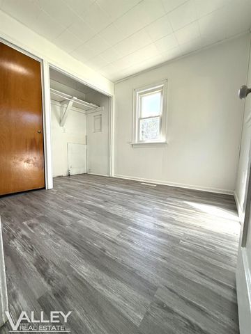 595 S River Road, Saginaw, MI 48609