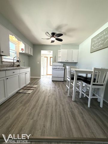 595 S River Road, Saginaw, MI 48609