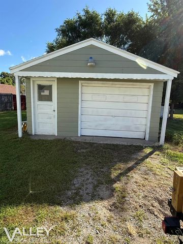 595 S River Road, Saginaw, MI 48609