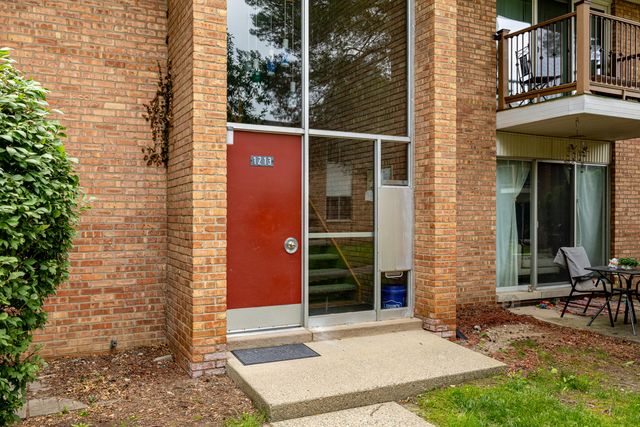 1213 Island Drive 101, Ann Arbor, MI 48105