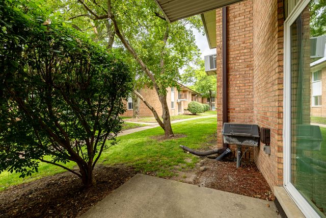 1213 Island Drive 101, Ann Arbor, MI 48105