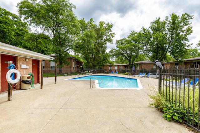 1213 Island Drive 101, Ann Arbor, MI 48105