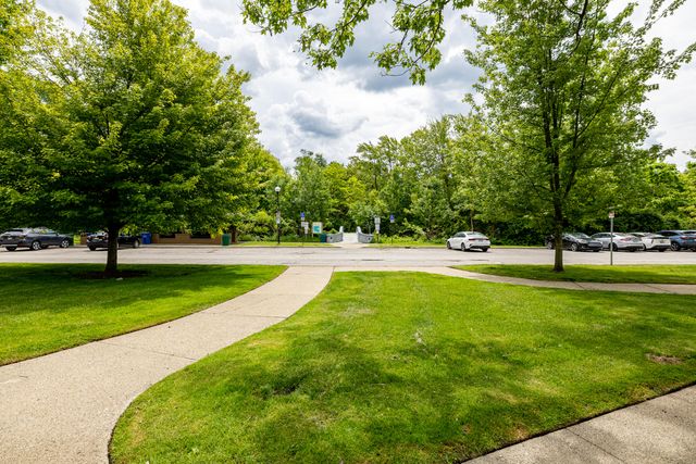 1213 Island Drive 101, Ann Arbor, MI 48105
