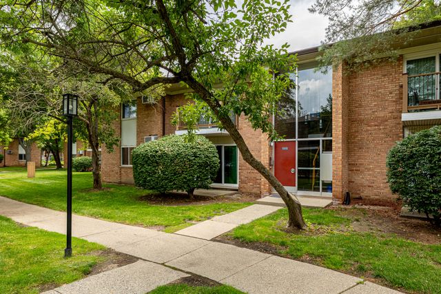 1213 Island Drive 101, Ann Arbor, MI 48105