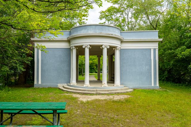 1213 Island Drive 101, Ann Arbor, MI 48105