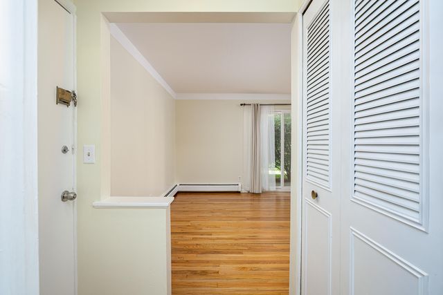 1213 Island Drive 101, Ann Arbor, MI 48105