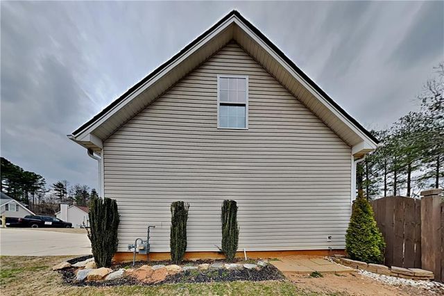 383 Kyles Circle, Hiram, GA 30141