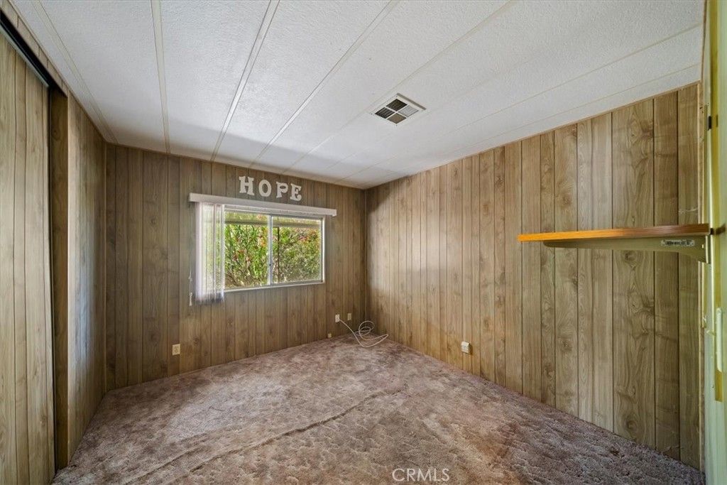 Image 20 of property listing at 7501 Palm, Yucca Valley, CA 92284