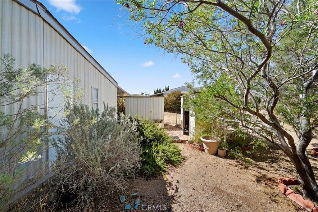 Image 27 of property listing at 7501 Palm, Yucca Valley, CA 92284