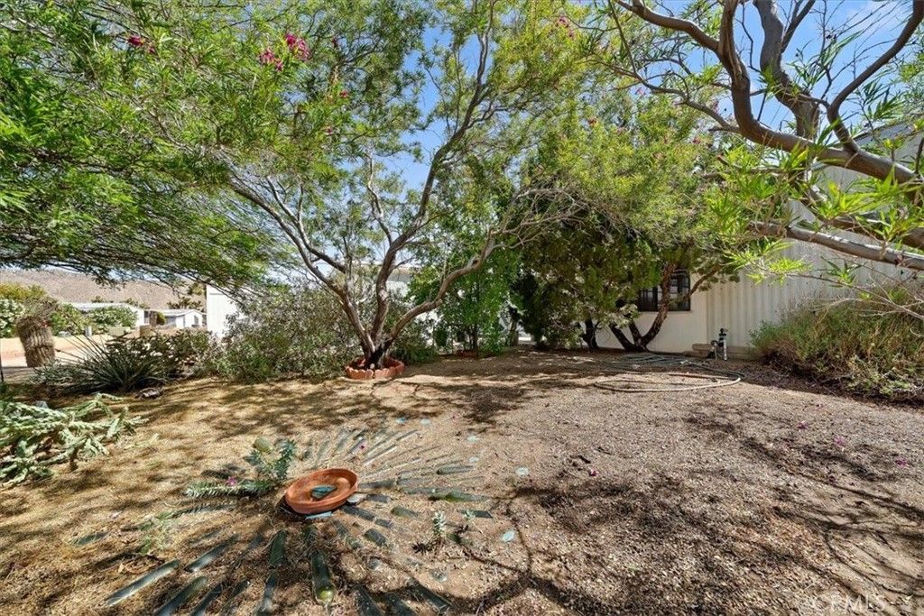 Image 29 of property listing at 7501 Palm, Yucca Valley, CA 92284