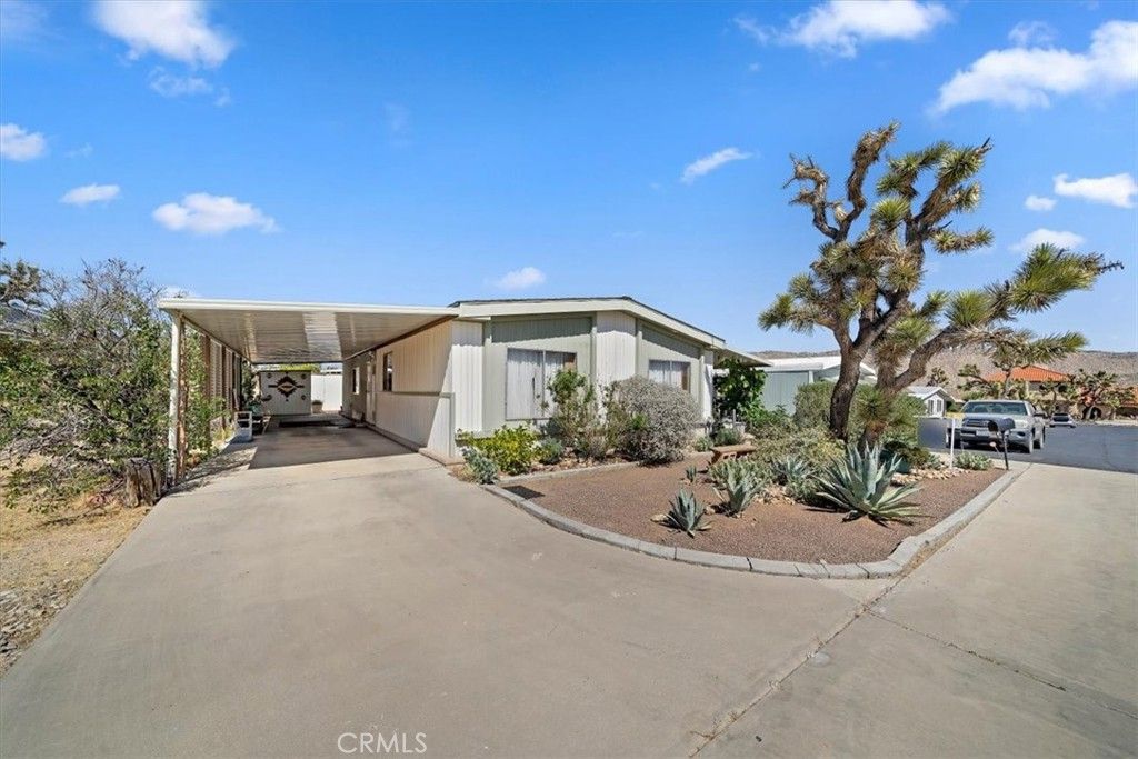 Image 3 of property listing at 7501 Palm, Yucca Valley, CA 92284