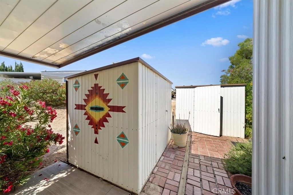 Image 5 of property listing at 7501 Palm, Yucca Valley, CA 92284