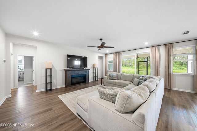 3167 LAGO VISTA Drive, Green Cove Springs, FL 32043
