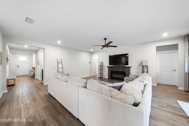 3167 LAGO VISTA Drive, Green Cove Springs, FL 32043