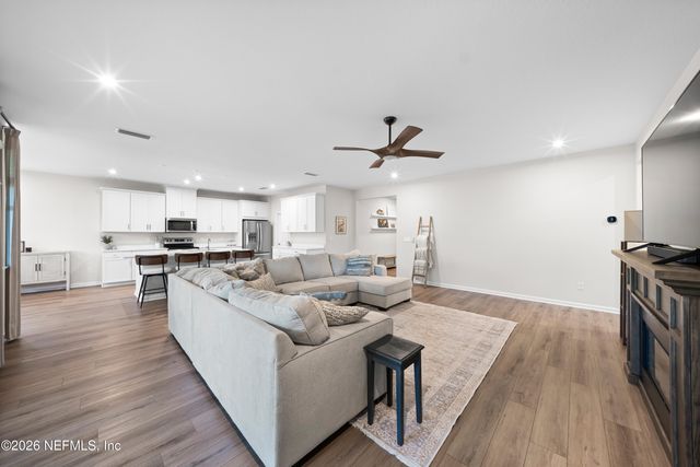 3167 LAGO VISTA Drive, Green Cove Springs, FL 32043