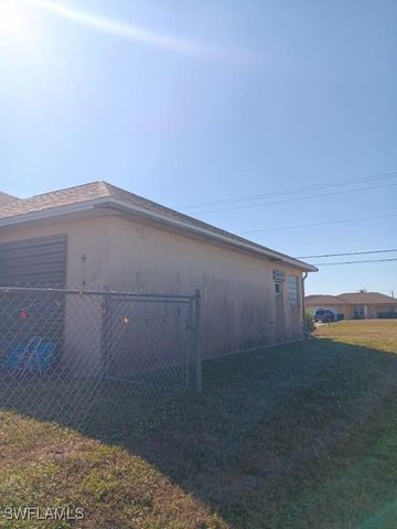 1017 Nelson RD N, Cape Coral, FL 33993