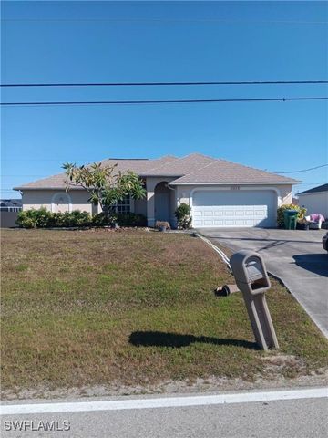 1017 Nelson RD N, Cape Coral, FL 33993