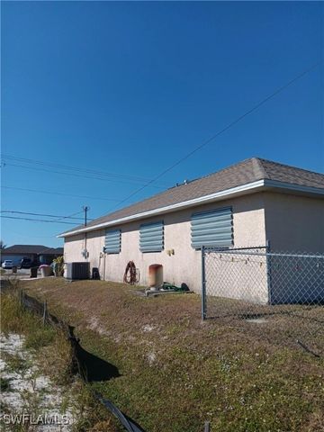 1017 Nelson RD N, Cape Coral, FL 33993