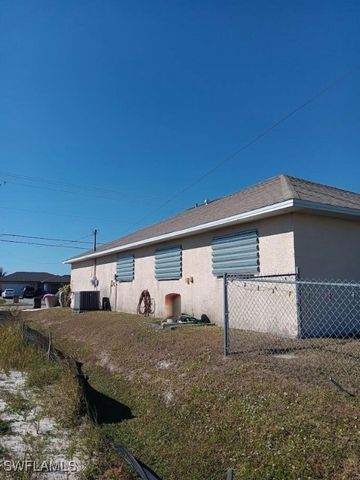 1017 Nelson RD N, Cape Coral, FL 33993