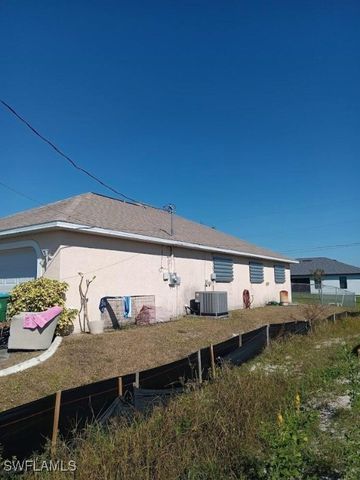 1017 Nelson RD N, Cape Coral, FL 33993