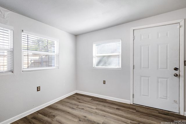 1016 E borgfeld, San Antonio, TX 78260