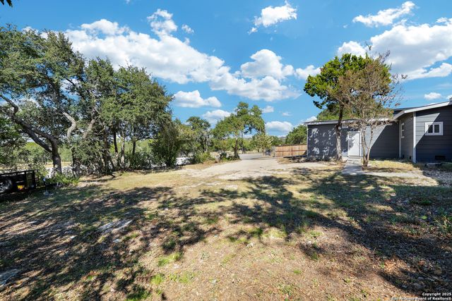 1016 E borgfeld, San Antonio, TX 78260