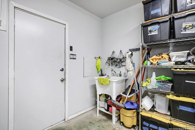 1016 E borgfeld, San Antonio, TX 78260