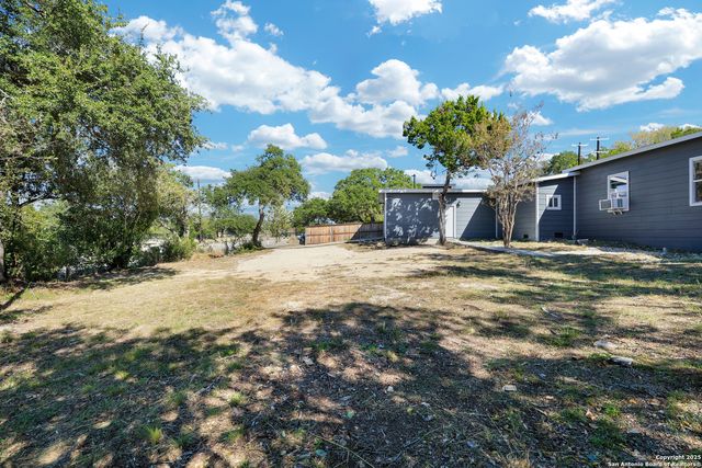 1016 E borgfeld, San Antonio, TX 78260