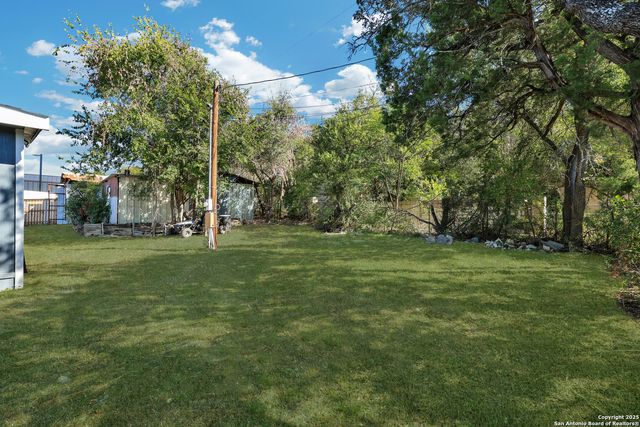 1016 E borgfeld, San Antonio, TX 78260