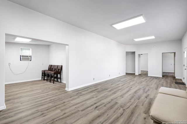 1016 E borgfeld, San Antonio, TX 78260