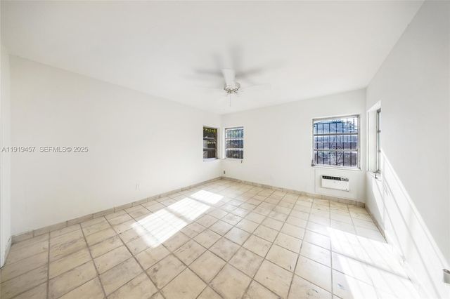 297 Eucalyptus Dr, Hialeah, FL 33010